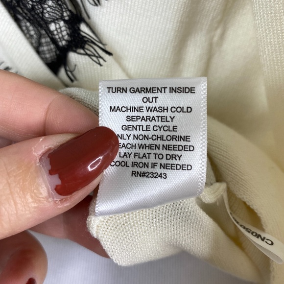New York & Co 7th Ave Cream Sweater w/ Black Lace Sz. M NWT - Picture 9 of 9